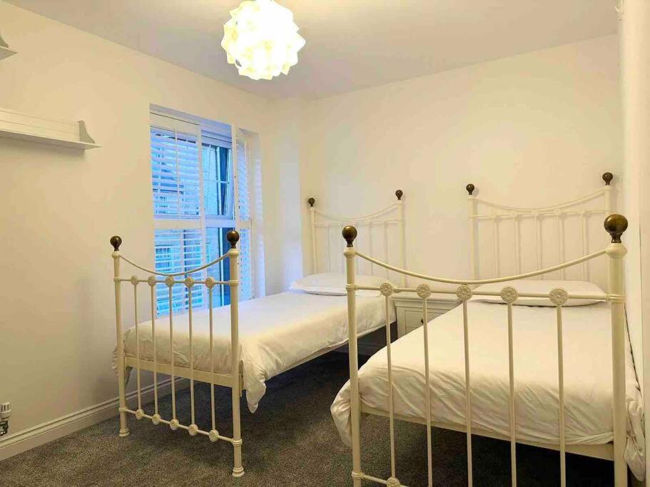 Serene Home Ideally Connected To Central London Bromley kerület Kültér fotó