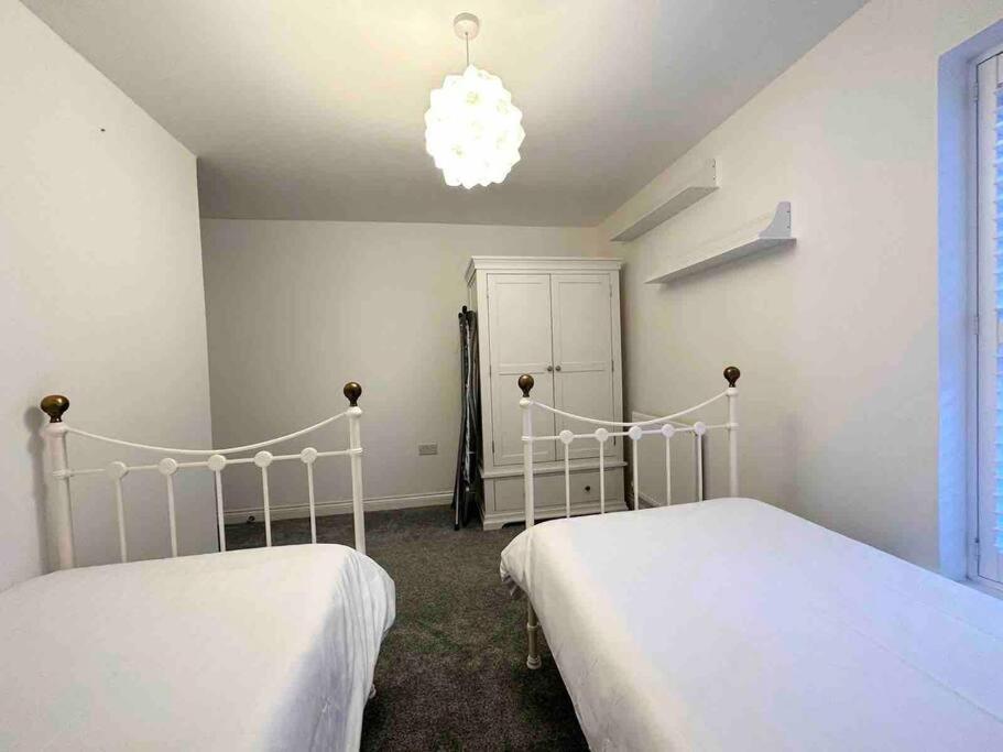Serene Home Ideally Connected To Central London Bromley kerület Kültér fotó