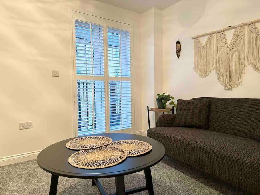 Serene Home Ideally Connected To Central London Bromley kerület Kültér fotó